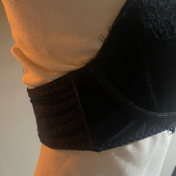 Urban outfitters out from under sheer black lace and velvet bra Sz small - Picture 6 of 6